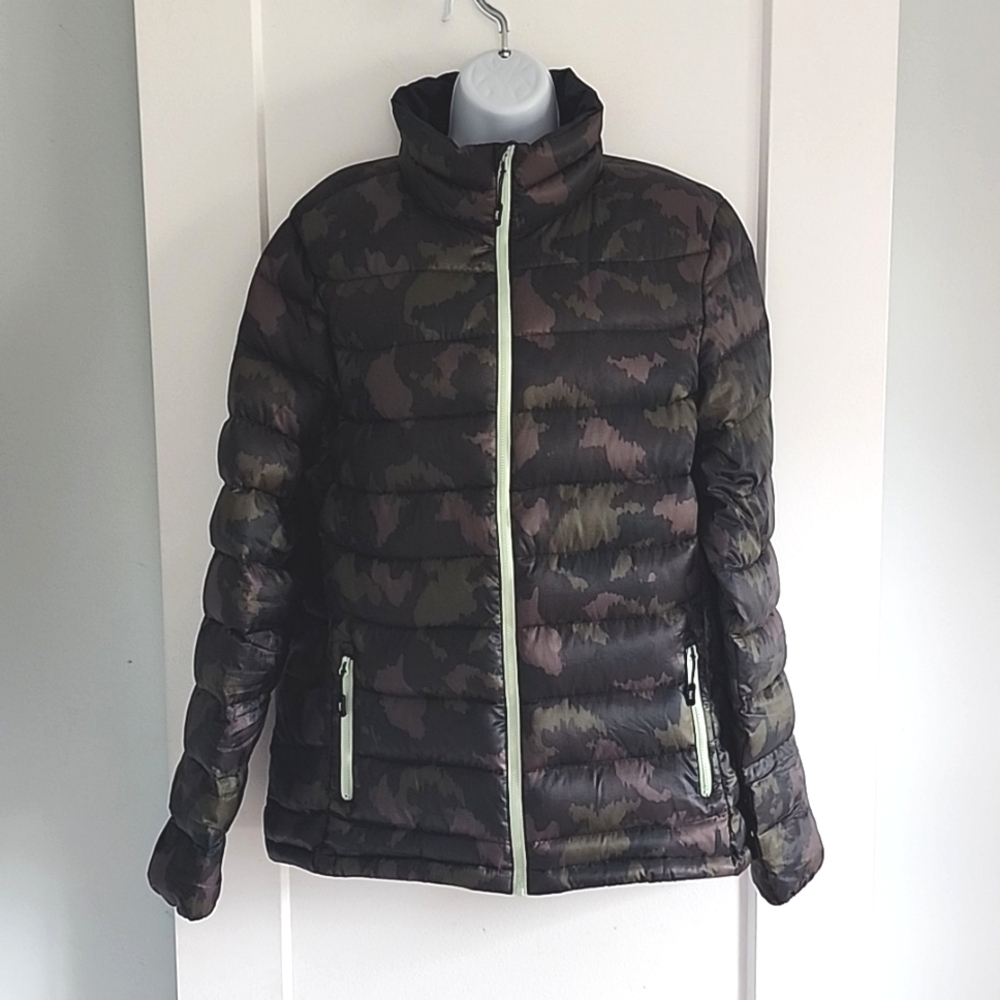 Cirq down winter puffer coat in camoflauge print size XL